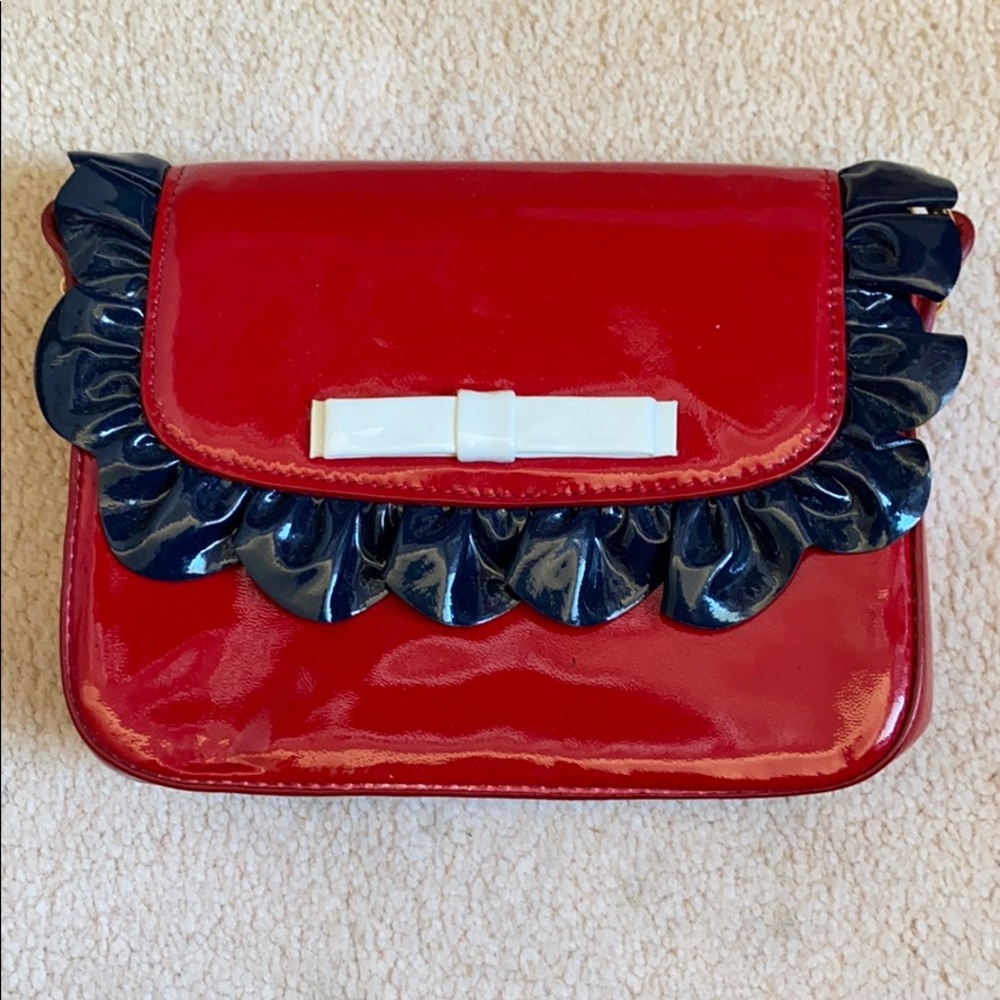 Red clutch